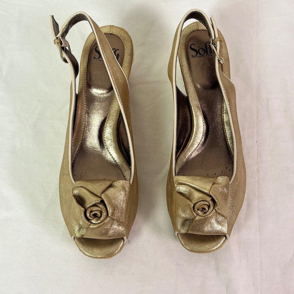 Sofft Slingback Wedge Sandals 10M Gold Metallic Rosette Peep Toe Espadrille